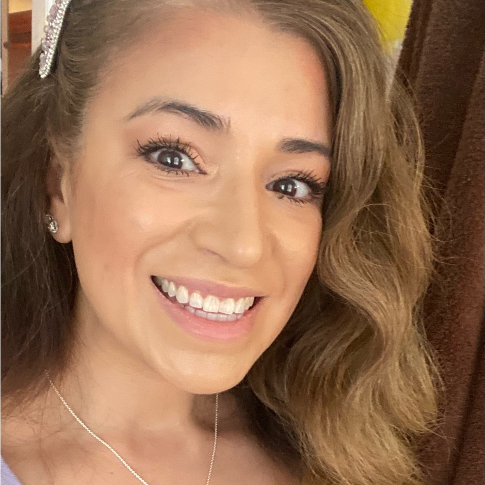 Meet your Posher, Aracely